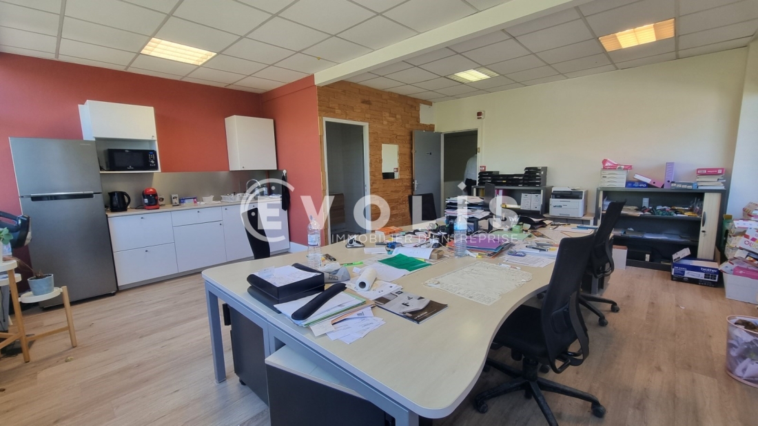 Photo 6 – location Entrepôts / activités	SAINT THIBAULT DES VIGNES (77400)