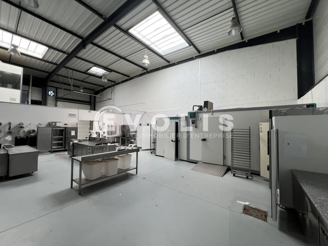 Photo 7 – location Entrepôts / activités	MIONS (69780)