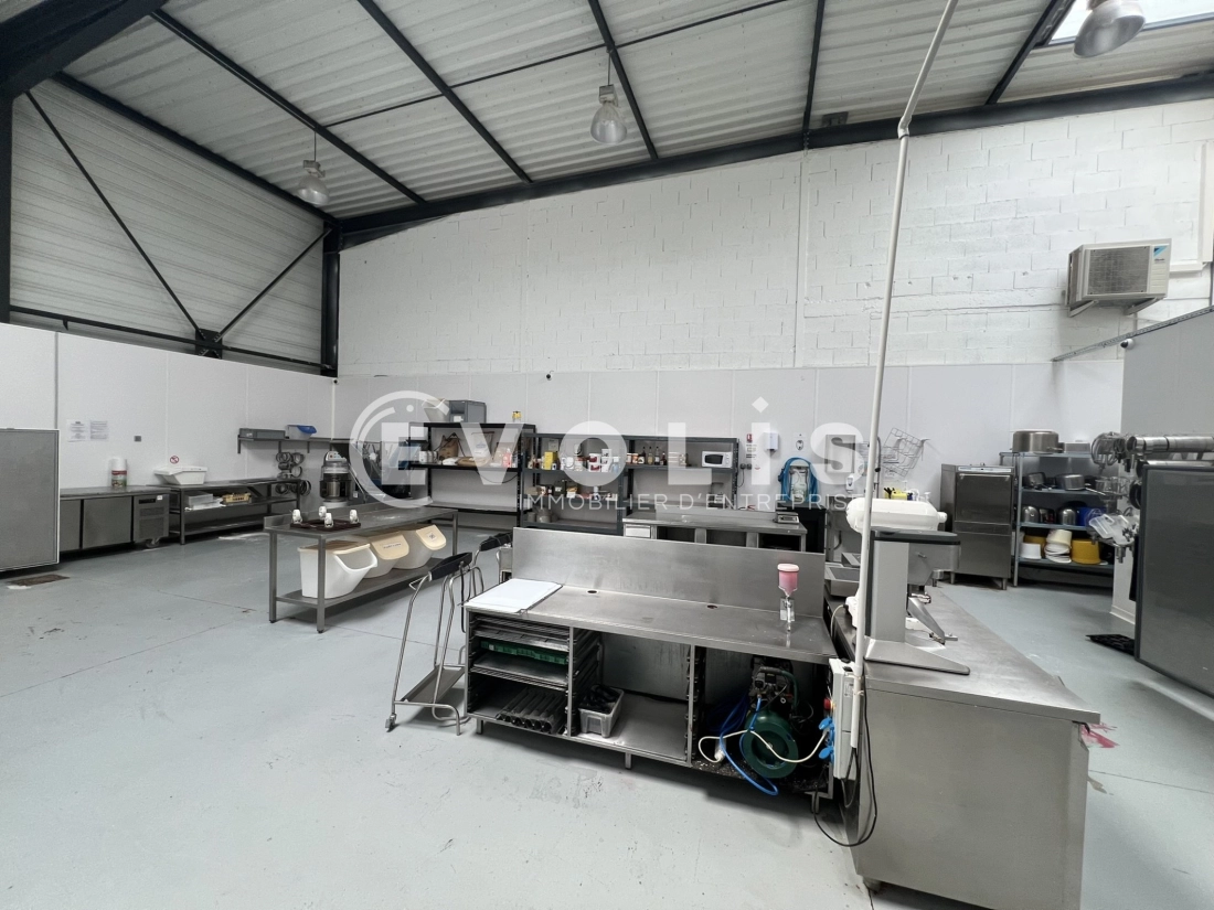 Photo 8 – location Entrepôts / activités	MIONS (69780)