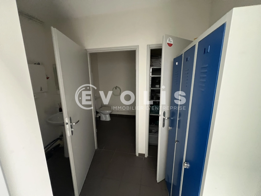 Photo 10 – location Entrepôts / activités	MIONS (69780)