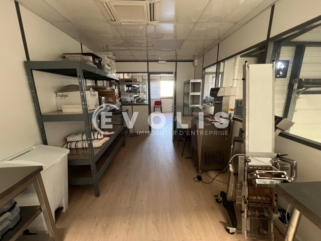 Photo 14 – location Entrepôts / activités	MIONS (69780)