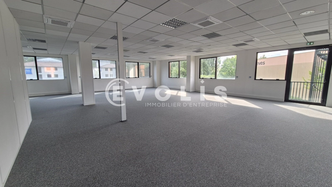 Photo 8 – location bureaux	SAINT THIBAULT DES VIGNES (77400)