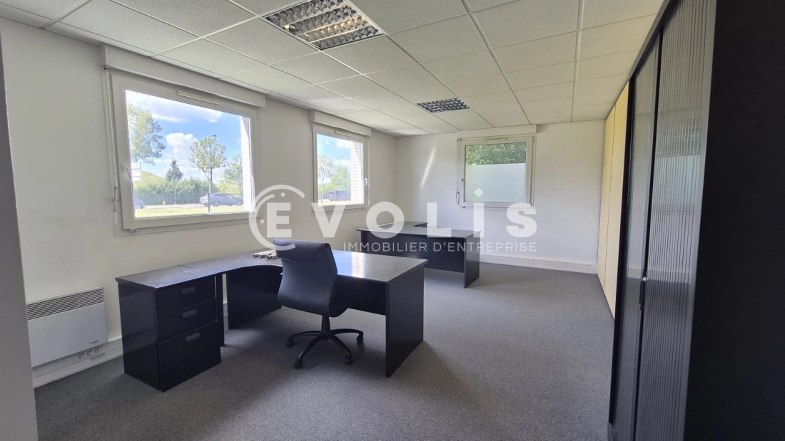 Photo 2 – location bureaux	MAGNY LE HONGRE (77700)