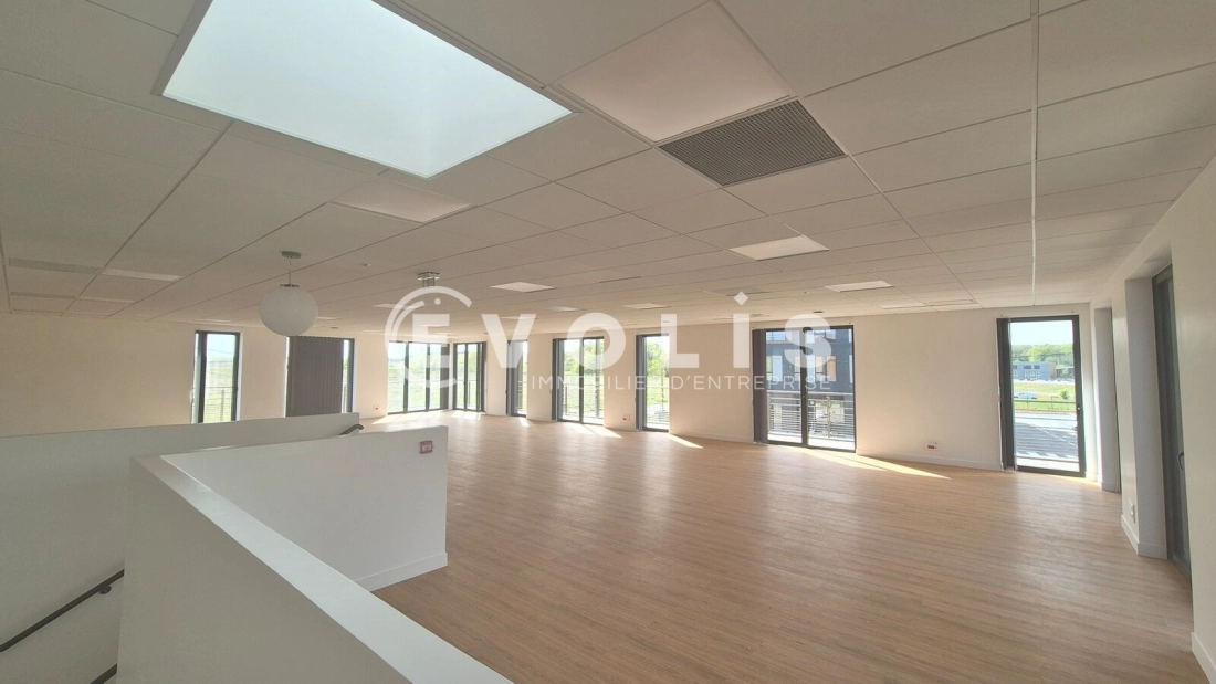 Photo 10 – location Entrepôts / activités	COUPVRAY (77700)