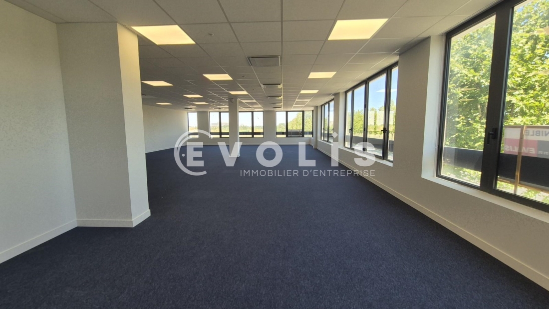 Photo 2 – location bureaux	CHESSY (77700)