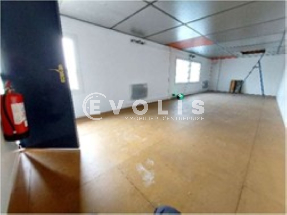 Photo 4 – location Entrepôts / activités	TOUSSIEU (69780)