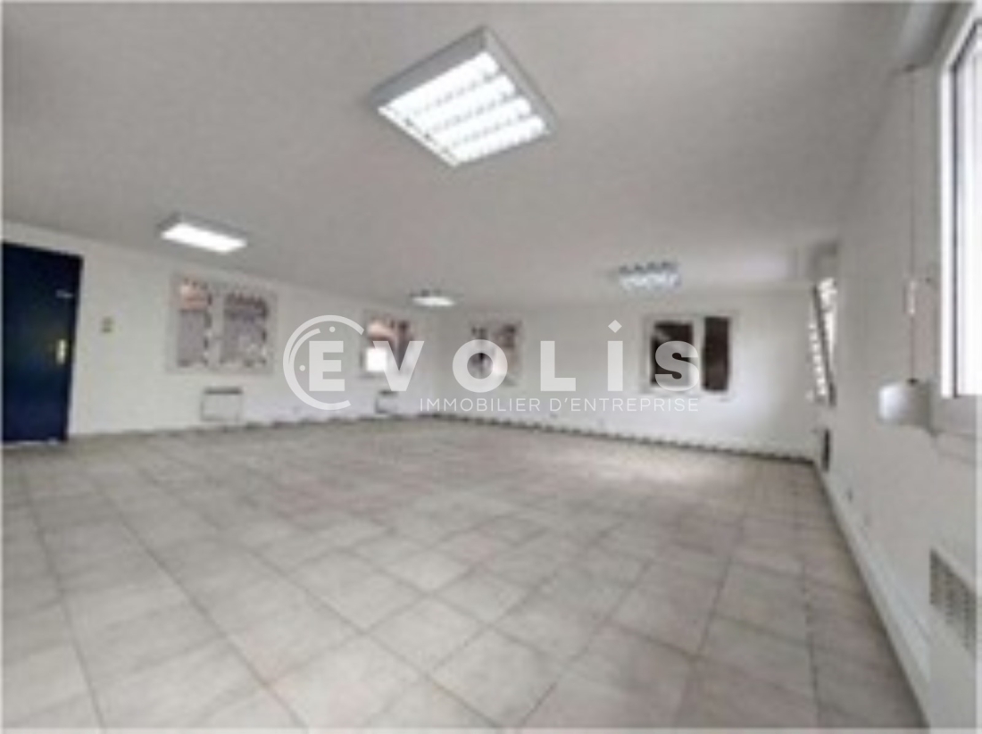 Photo 13 – location Entrepôts / activités	TOUSSIEU (69780)