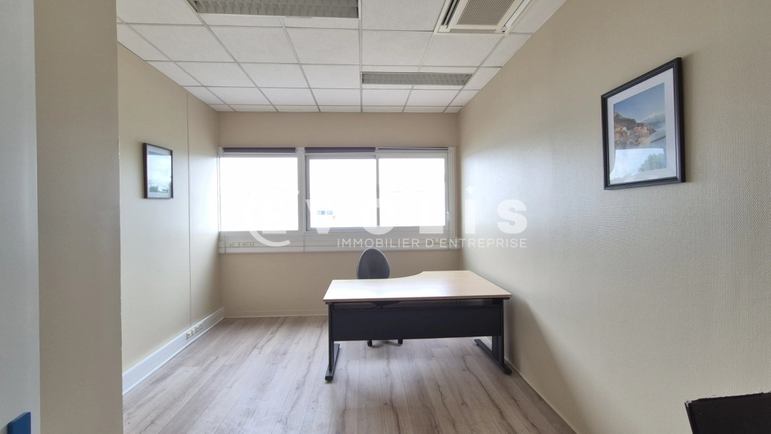 Photo 15 – location bureaux	QUINCY VOISINS (77860)