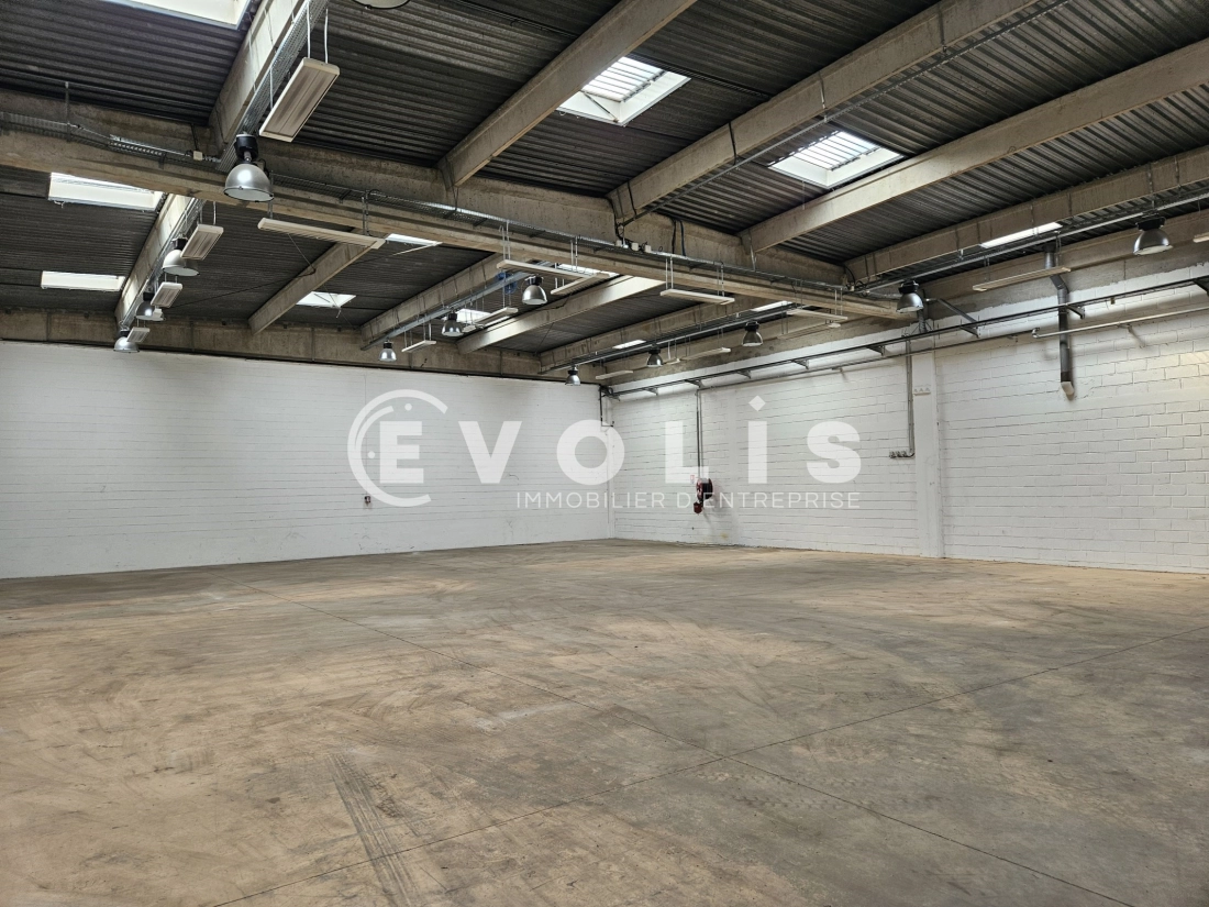 Photo 4 – location Entrepôts / activités	PALAISEAU (91120)