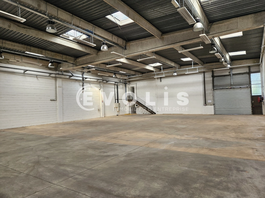 Photo 5 – location Entrepôts / activités	PALAISEAU (91120)