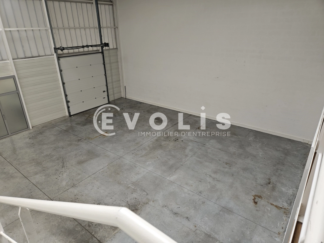 Photo 4 – location Entrepôts / activités	PALAISEAU (91120)