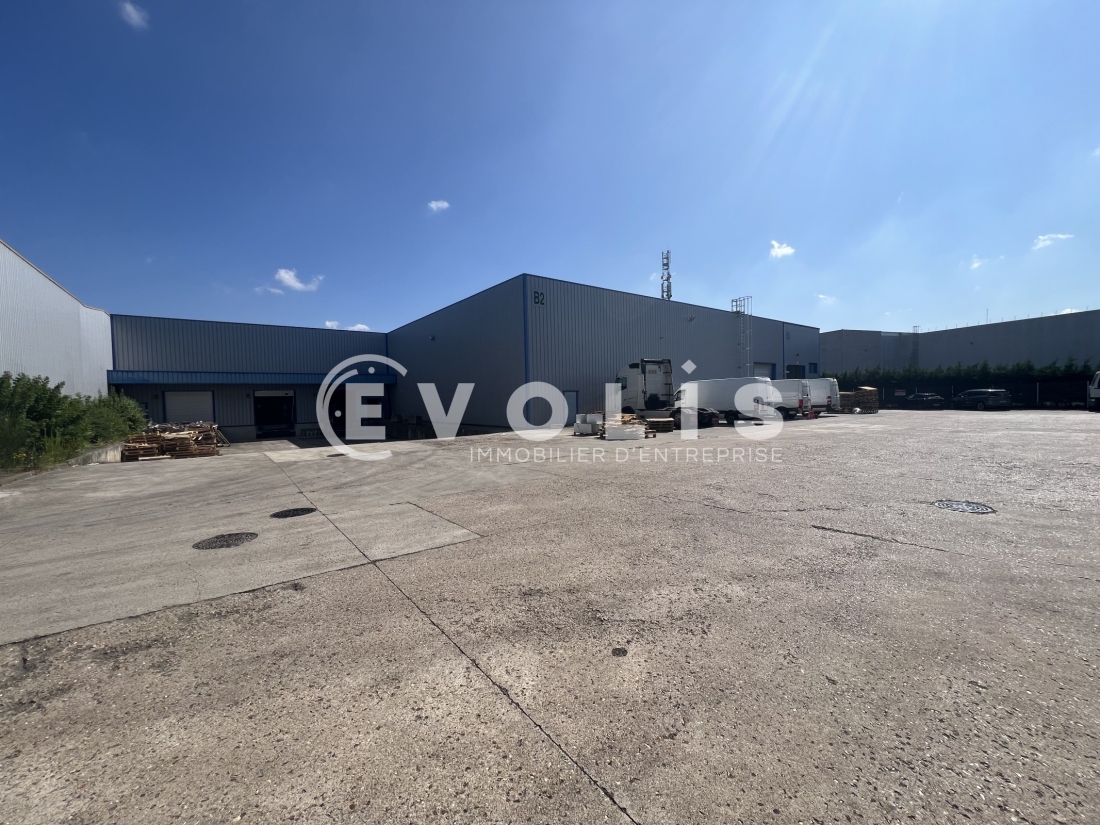Photo 1 – location Entrepôts / activités	SANTENY (94440)