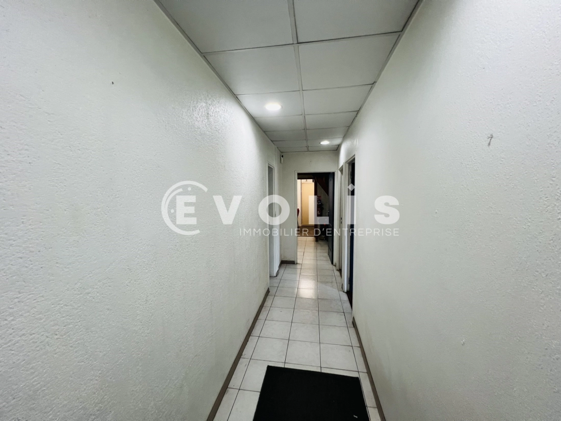 Photo 6 – location Entrepôts / activités	NOISY LE GRAND (93160)