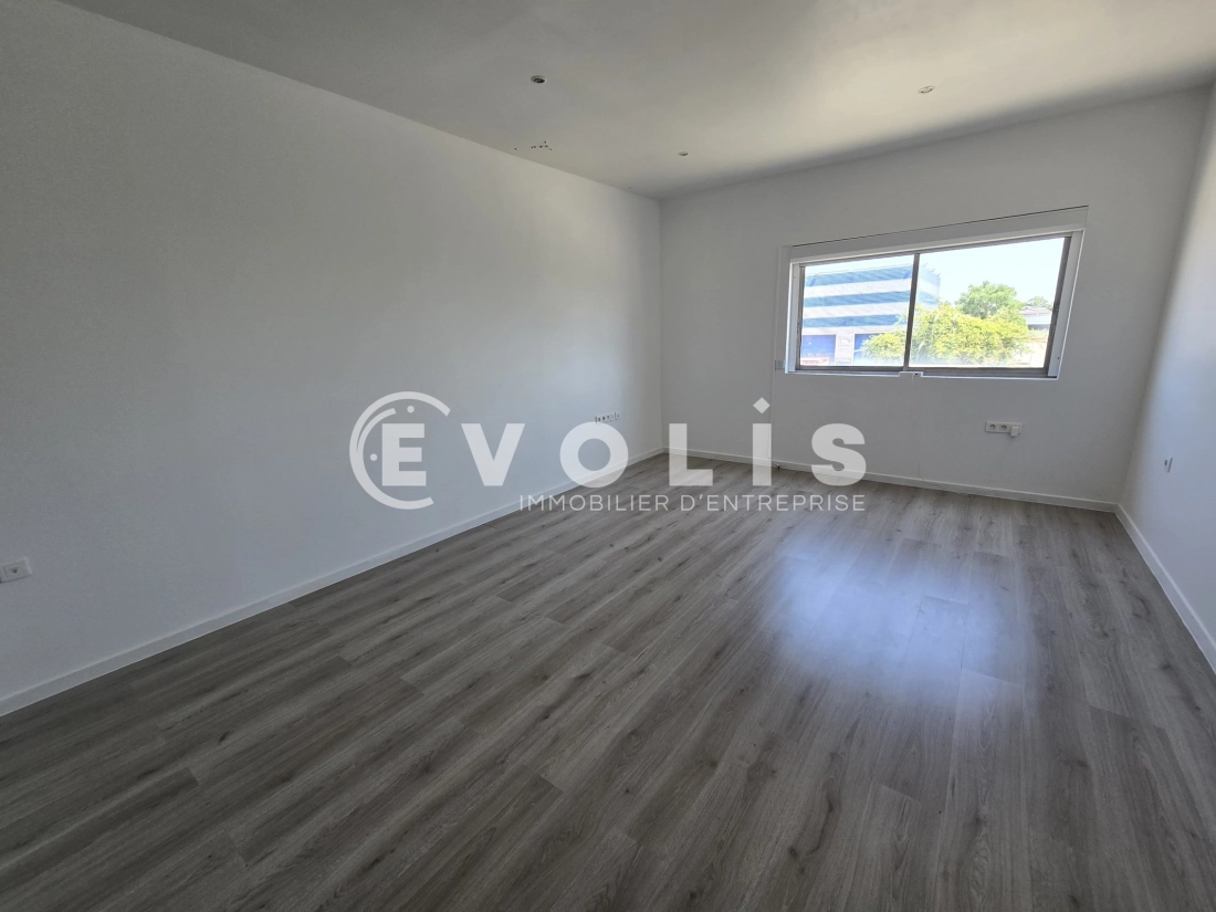 Photo 6 – location Entrepôts / activités	WISSOUS (91320)