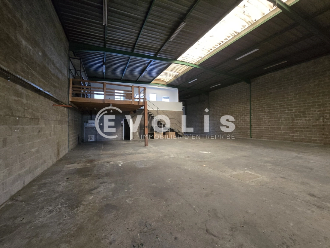 Photo 8 – location Entrepôts / activités	WISSOUS (91320)