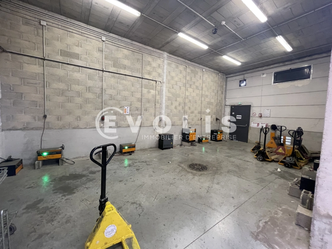 Photo 6 – location Entrepôts / activités	LIEUSAINT (77127)