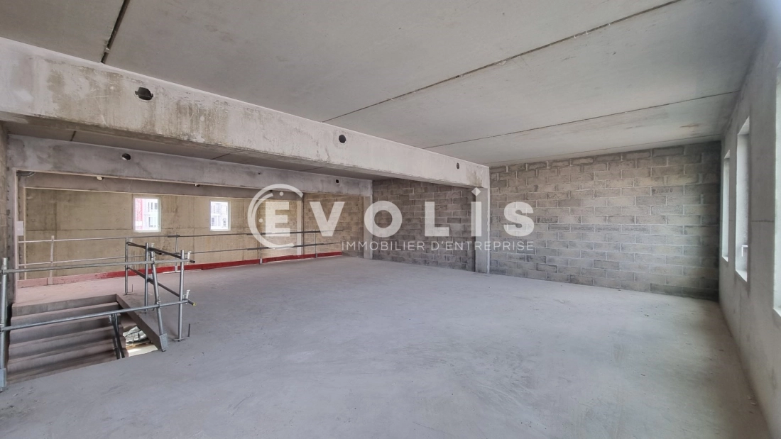 Photo 4 – location Entrepôts / activités	SERRIS (77700)