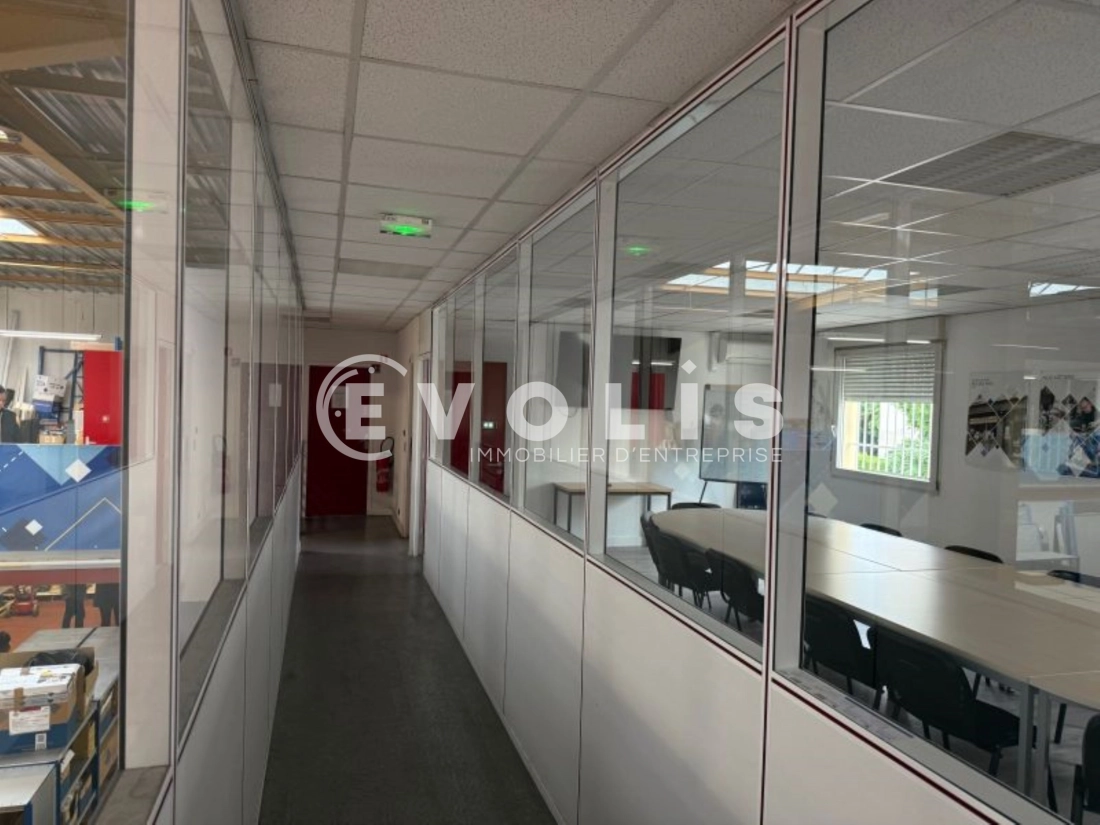 Photo 11 – location Entrepôts / activités	LYON (69007)