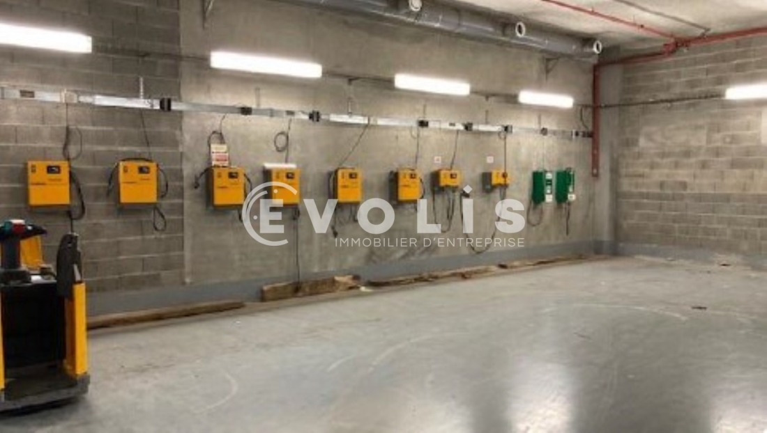 Photo 9 – location Entrepôts / activités	MIONS (69780)