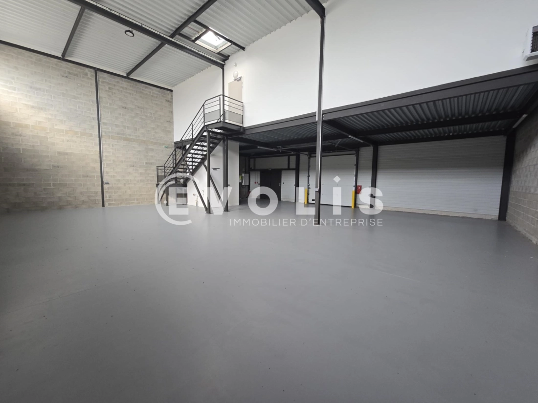 Photo 4 – location Entrepôts / activités	MARCOUSSIS (91460)