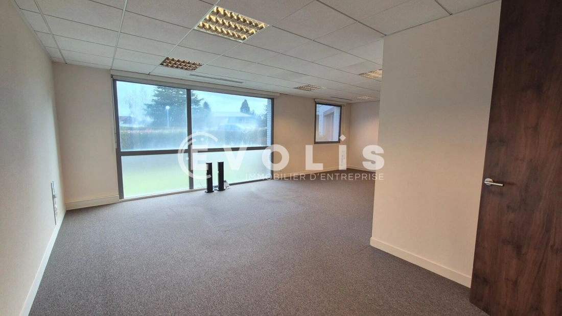 Photo 2 – location bureaux	MAGNY LE HONGRE (77700)