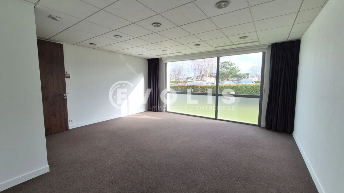 Photo 8 – location bureaux	MAGNY LE HONGRE (77700)