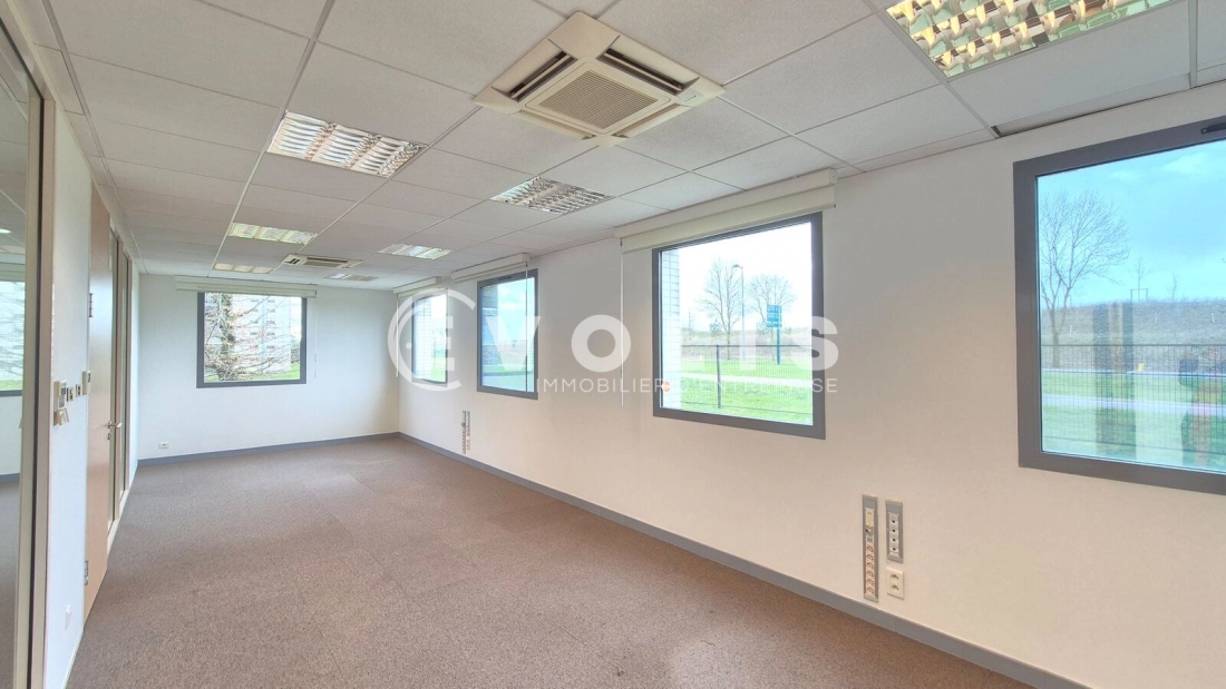 Photo 4 – location bureaux	MAGNY LE HONGRE (77700)