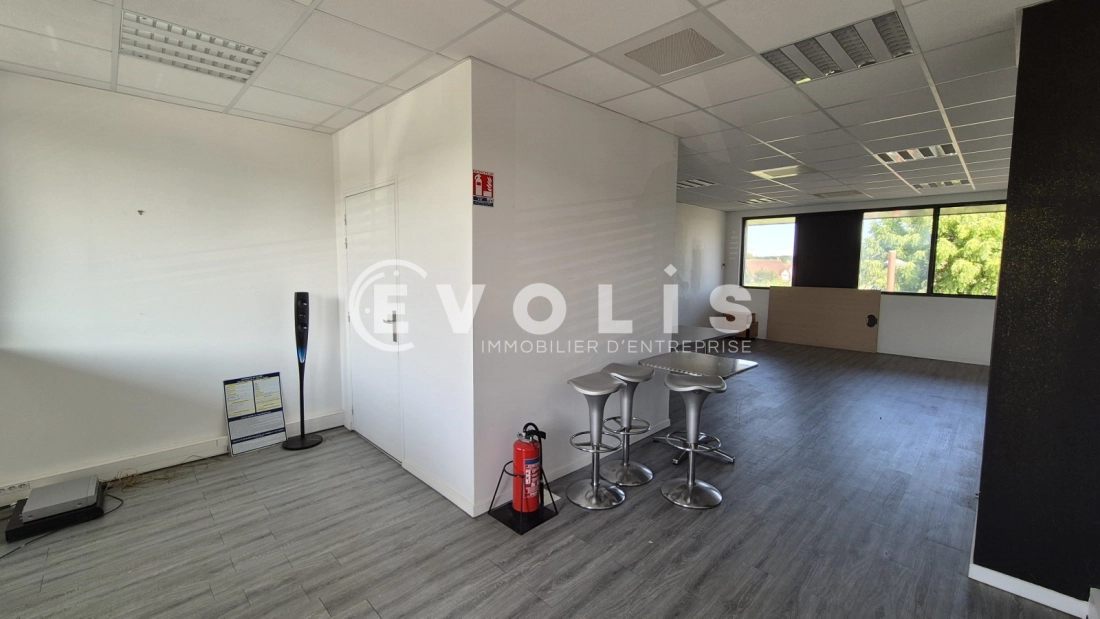 Photo 2 – location bureaux	CHANTELOUP EN BRIE (77600)