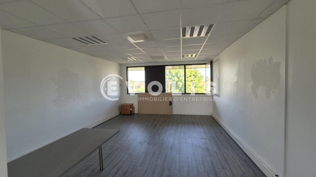 Photo 1 – location bureaux	CHANTELOUP EN BRIE (77600)