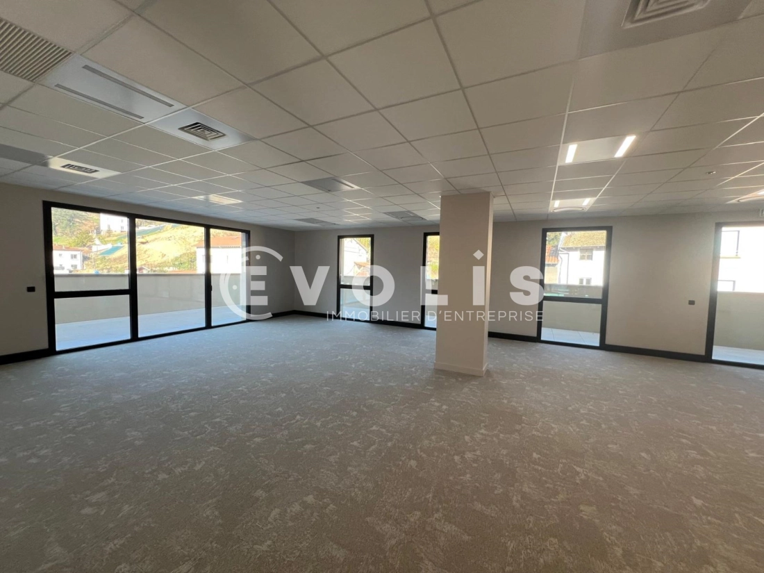 Photo 13 – location bureaux	TARARE (69170)