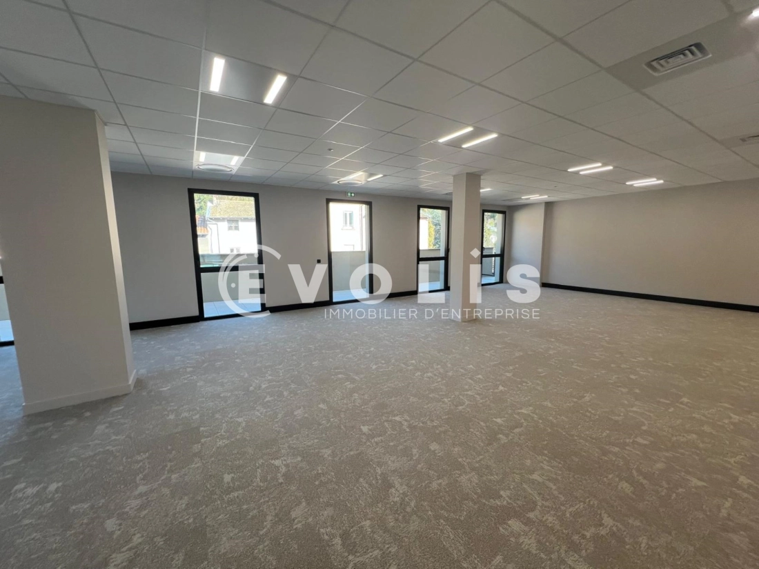 Photo 15 – location bureaux	TARARE (69170)
