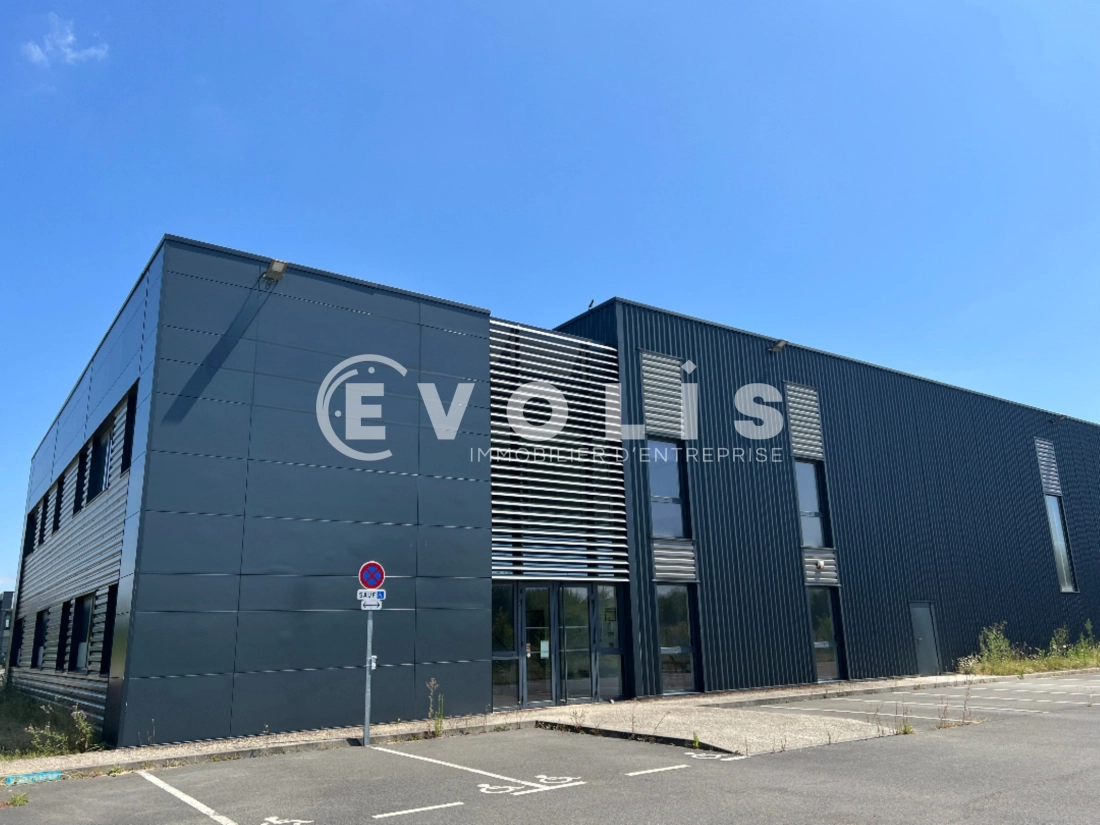 Photo 2 – location Entrepôts / activités	LIEUSAINT (77127)