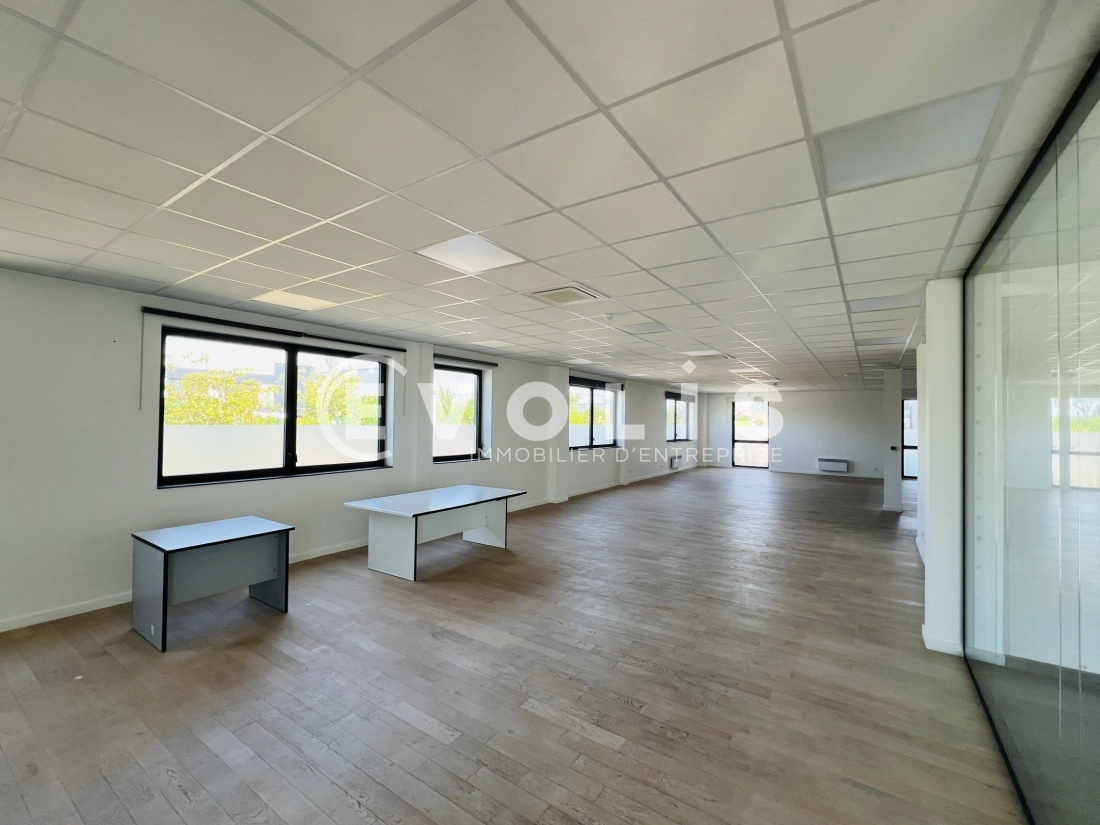 Photo 7 – location Entrepôts / activités	LIEUSAINT (77127)