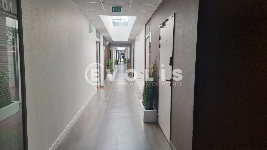 Photo 12 – vente bureaux	SERRIS (77700)