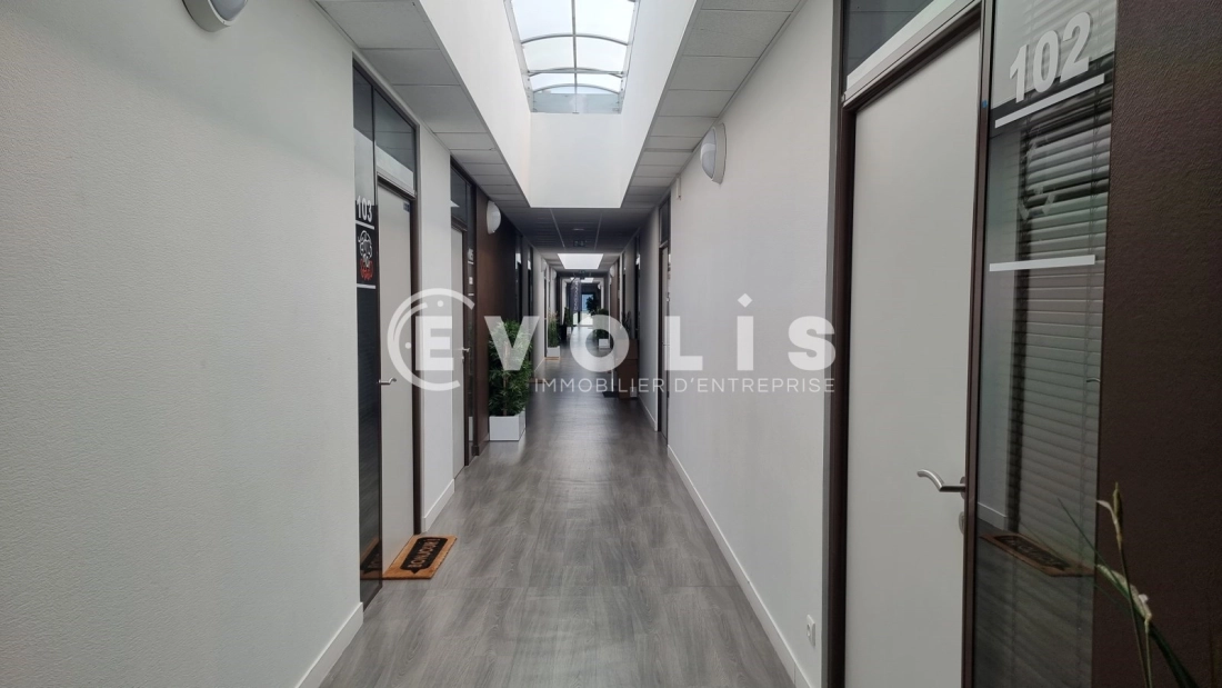 Photo 13 – vente bureaux	SERRIS (77700)