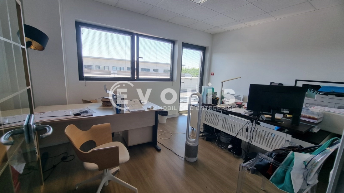 Photo 11 – vente bureaux	SERRIS (77700)