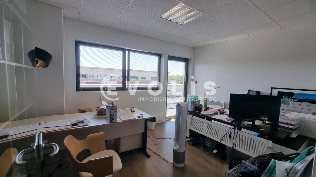 Photo 5 – vente bureaux	SERRIS (77700)
