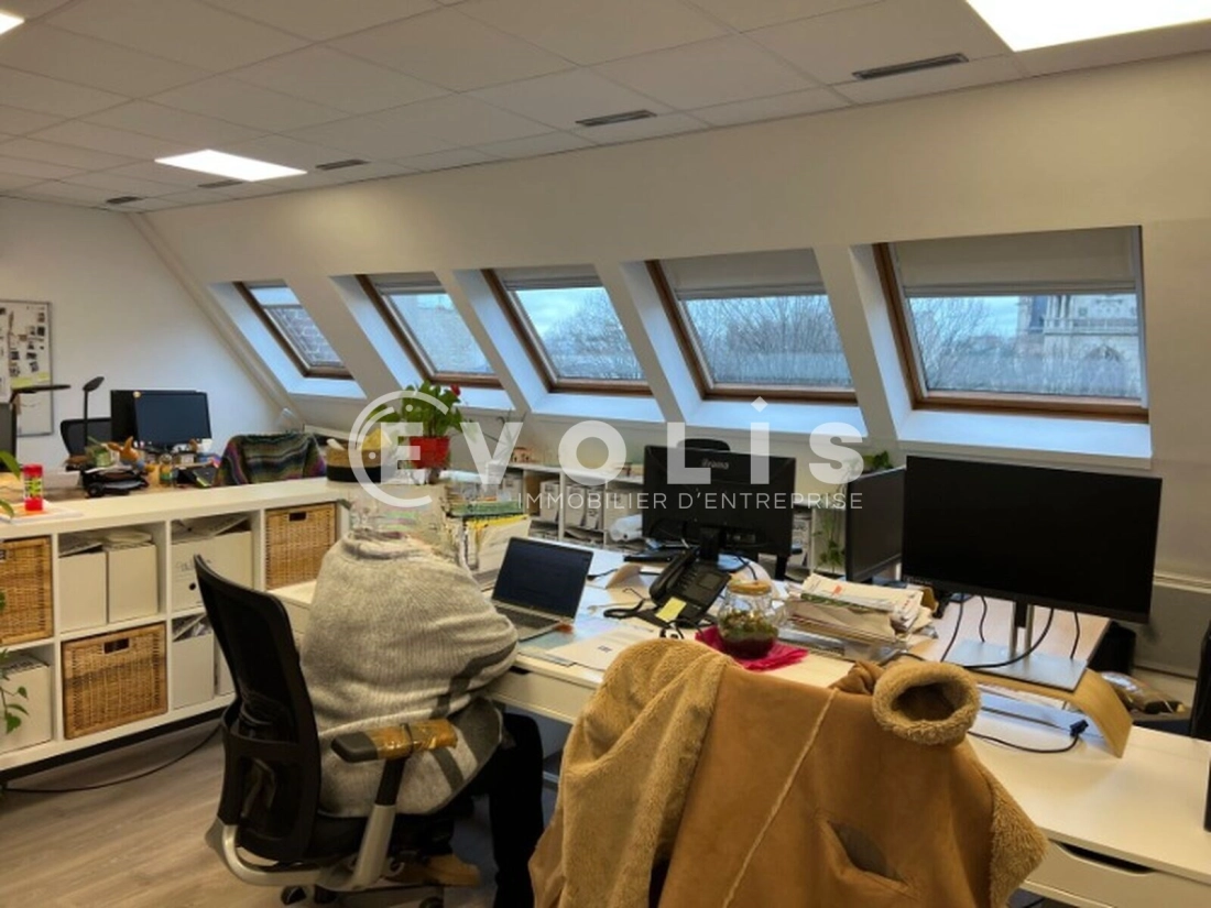 Photo 2 – location bureaux	PARIS (75018)