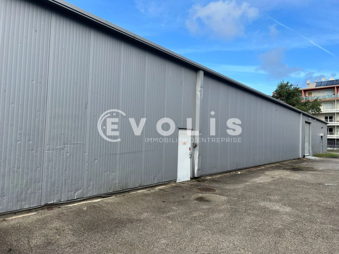 Photo 7 – location Entrepôts / activités	VENISSIEUX (69200)