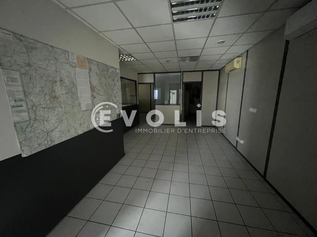 Photo 10 – location Entrepôts / activités	VENISSIEUX (69200)
