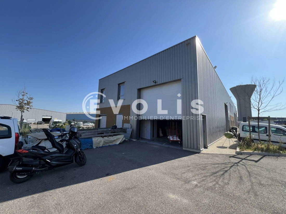 Photo 2 – location Entrepôts / activités	CORBAS (69960)