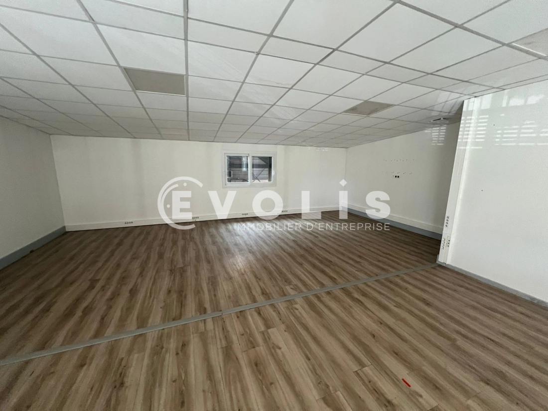 Photo 10 – vente Entrepôts / activités	CHASSIEU (69680)