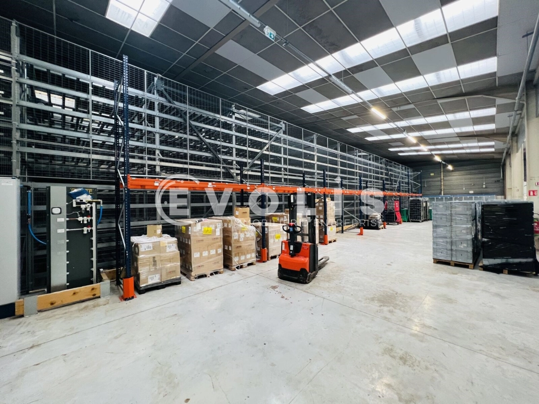 Photo 1 – location Entrepôts / activités	NEUILLY SUR MARNE (93330)