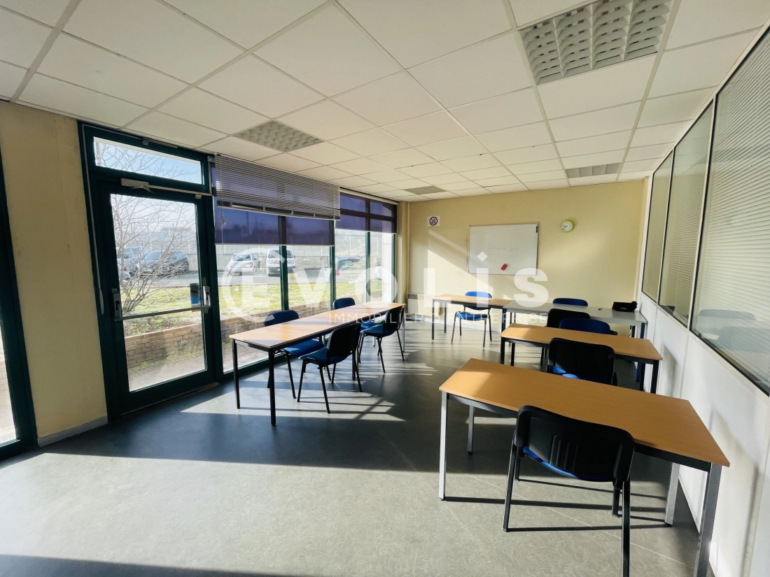 Photo 2 – location bureaux	MELUN (77000)