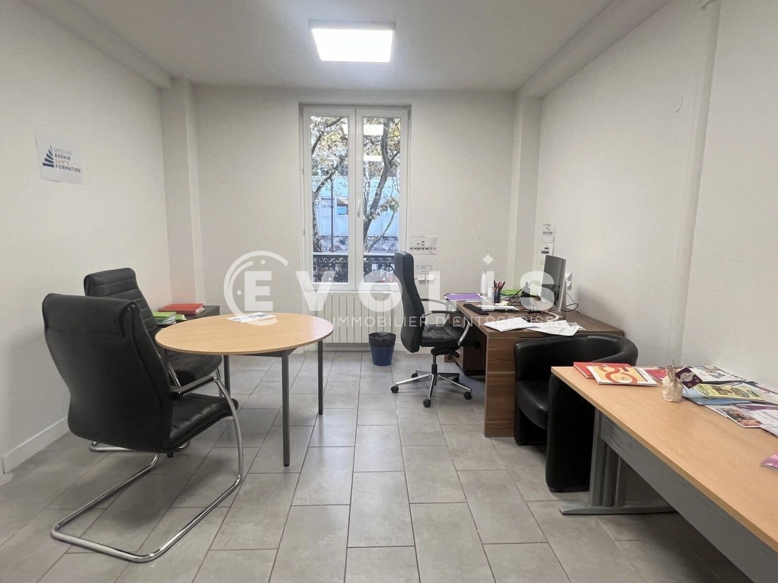 Photo 11 – location bureaux	PARIS (75019)