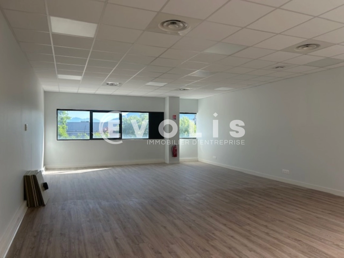 Photo 2 – vente bureaux	LA TERRASSE (38660)