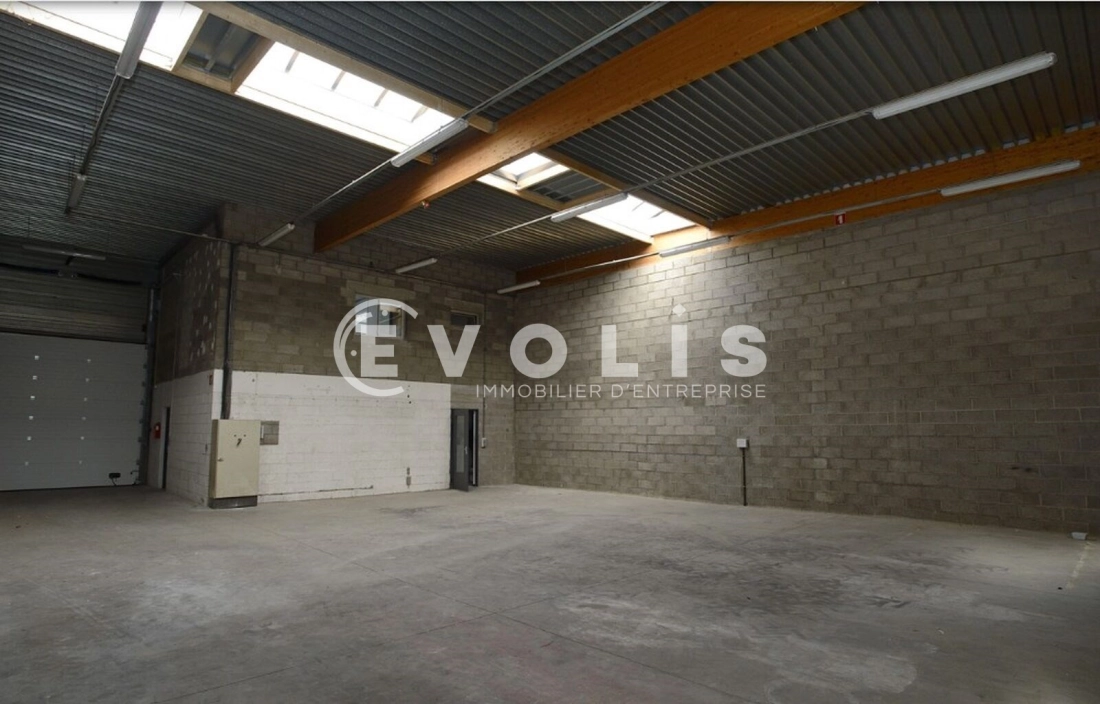 Photo 2 – location Entrepôts / activités	VILLEURBANNE (69100)