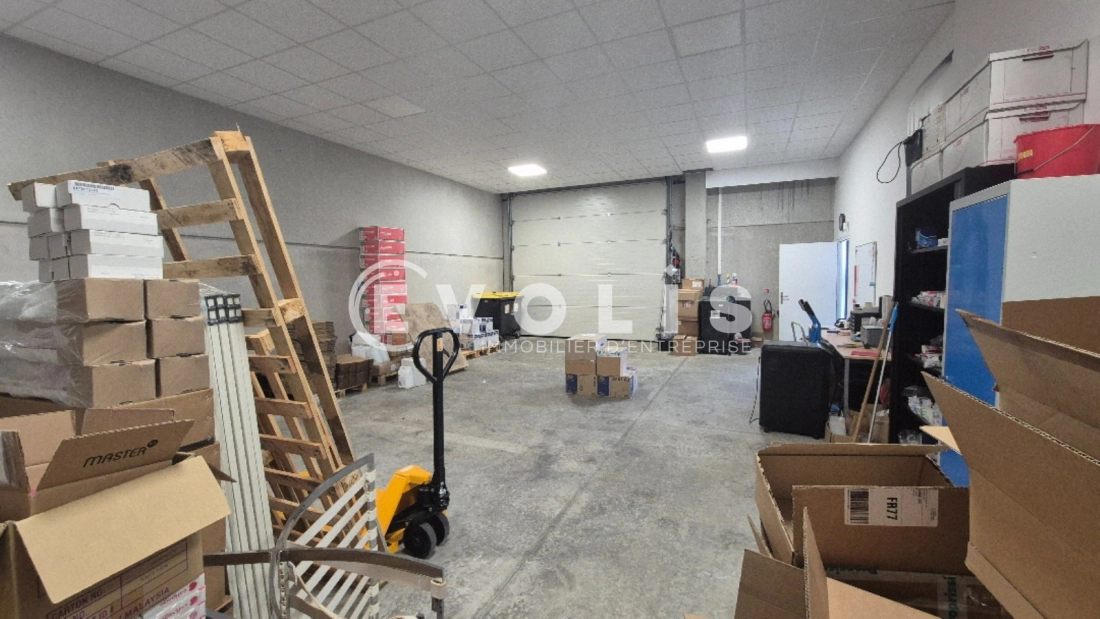 Photo 3 – location Entrepôts / activités	SERRIS (77700)