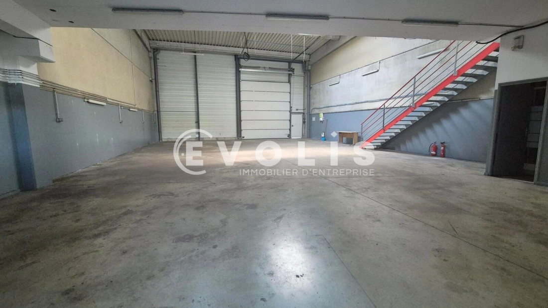 Photo 1 – location Entrepôts / activités	MEAUX (77100)