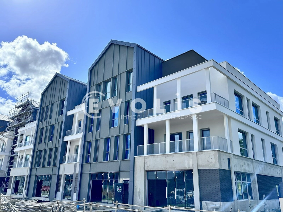 Photo 9 – location Locaux commerciaux	SERRIS (77700)